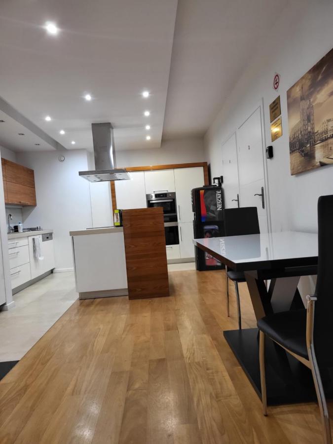 Amber Apartament 127 Cracovie Extérieur photo